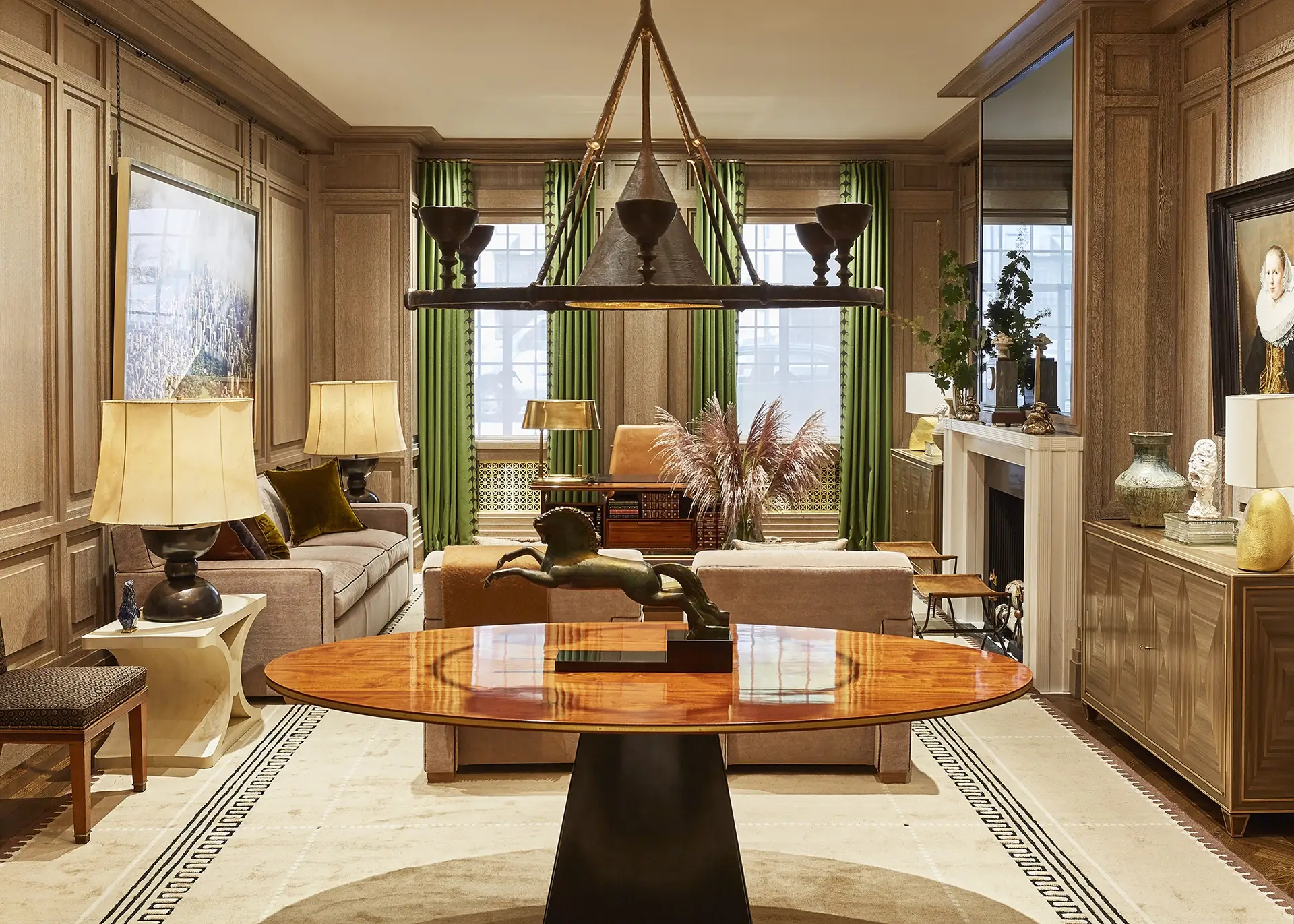 Ensemble de mobiliers, consoles, tables et buffets en diverses essences de bois, d’os, de marqueterie de paille.